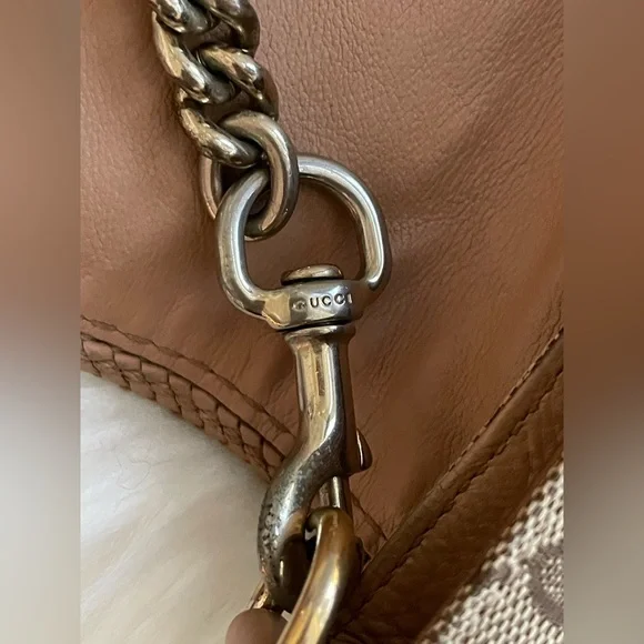 GUCCI Brown & Tan Monogram Canvas and Tan Leather Shoulder Bag (257032.204990) - Picture 11 of 15